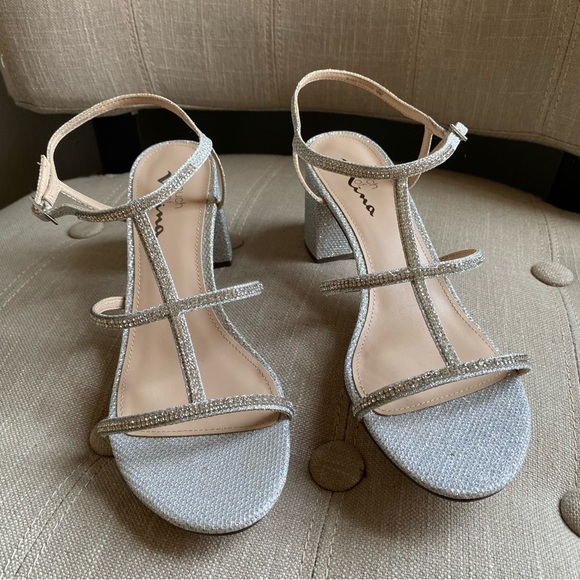 NEW Touch of Nina Sparkly Silver Heeled Sandals Block Heel - Picture 2 of 9